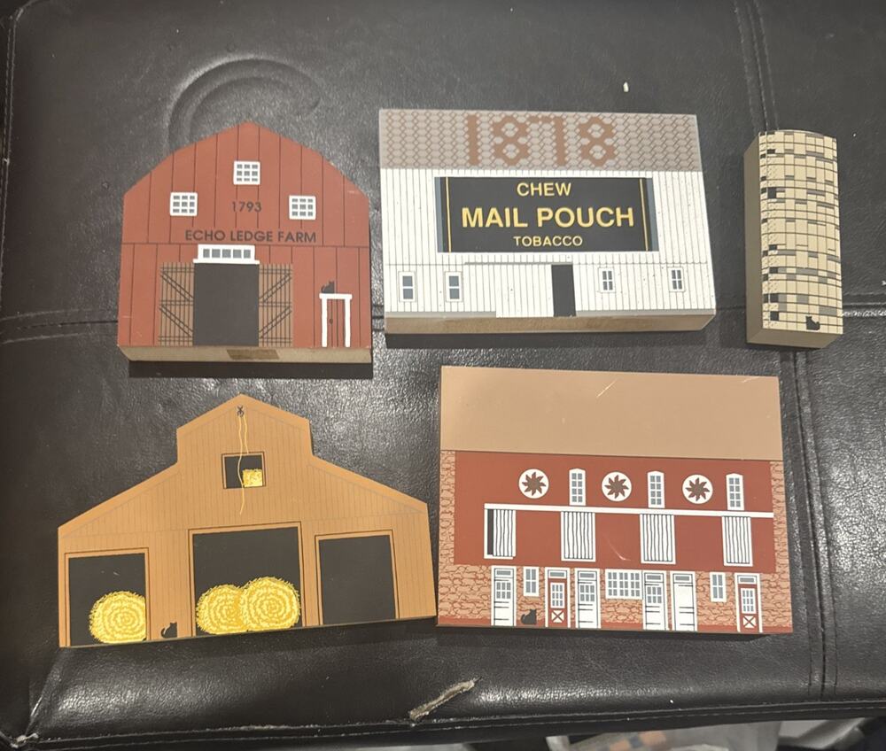 Set of 4 The Cat's Meow Village American Barn Series 1992